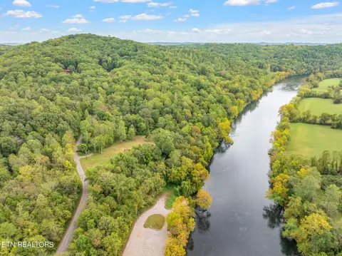 Peach Orchard Rd, Clinton, TN 37716