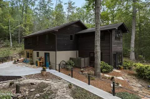 930 Sencebaugh Dr, Sevierville, TN 37876