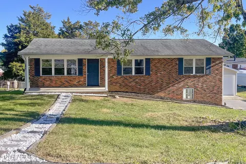127 Alpine Dr, Corryton, TN 37721