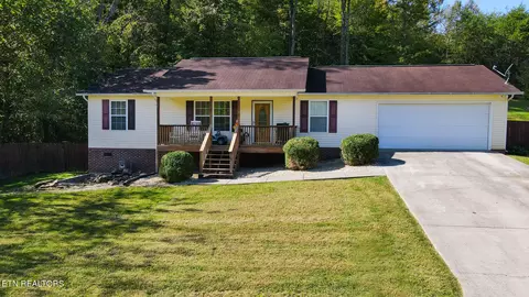 8521 Crosswind Landing Ln, Knoxville, TN 37924