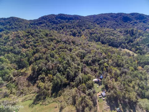 Sinnamon Lane, Rutledge, TN 37861