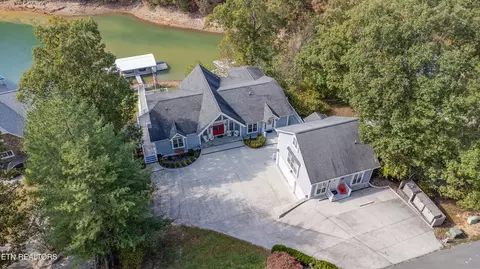 420 White Tail Ln, La Follette, TN 37766