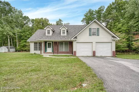 5235 Pawnee Rd, Crossville, TN 38572