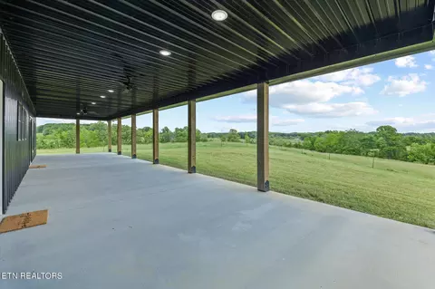 357 Boles Rd, Hilham, TN 38568 photo 4