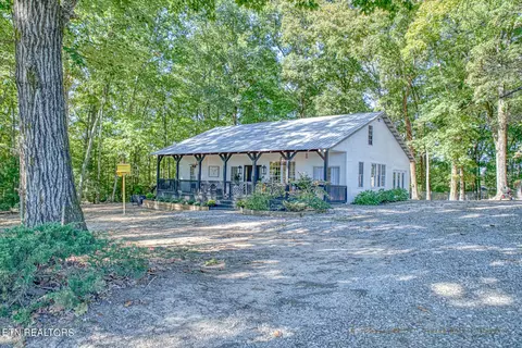 6549 Burgess Falls Rd, Baxter, TN 38544
