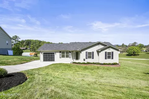 217 Abby Ln, Jacksboro, TN 37757