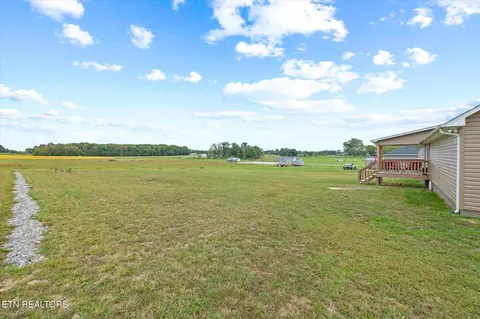 Exterior - 2575 Wildcat Rd, Sparta, TN 38583 photo 6 of 7
