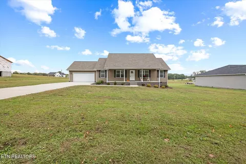 Exterior - 2575 Wildcat Rd, Sparta, TN 38583 photo 3 of 7