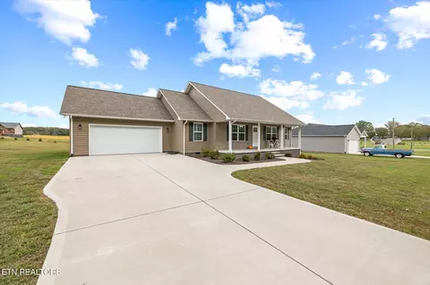 Exterior - 2575 Wildcat Rd, Sparta, TN 38583 photo 5 of 7