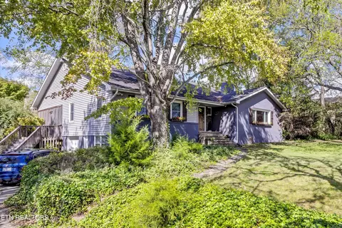 1205 Redwood Ave, Maryville, TN 37803