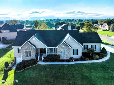 1520 Crestridge Dr, Maryville, TN 37804