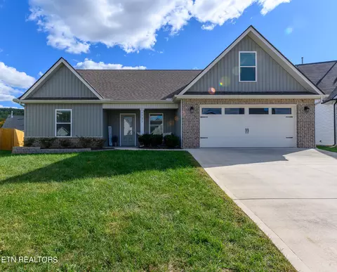 7722 Lobetti Landing Ln, Knoxville, TN 37931