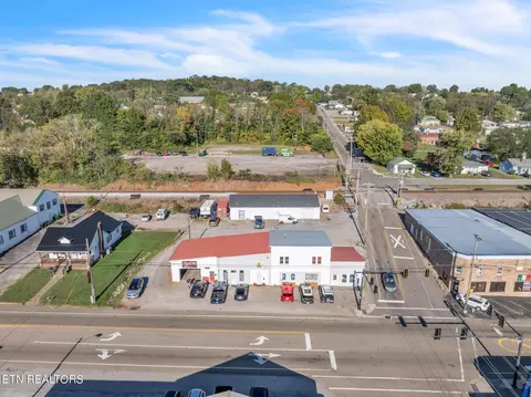 900 Mulberry St, Loudon, TN 37774