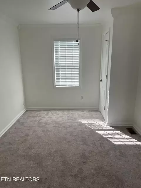 Bedroom - 400 Dotson Rd, Greenback, TN 37742 photo 7 of 8