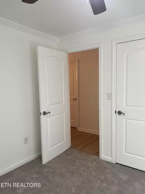 Bedroom - 400 Dotson Rd, Greenback, TN 37742 photo 6 of 8