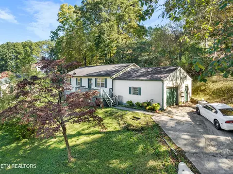 151 Mcdeerman Rd, Jacksboro, TN 37757