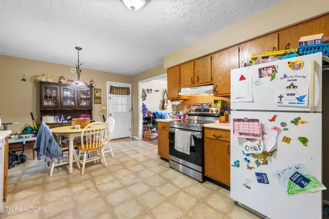 151 Mcdeerman Rd, Jacksboro, TN 37757 photo 10