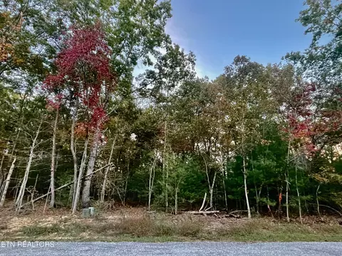 58 Beachwood Ct, Crossville, TN 38558