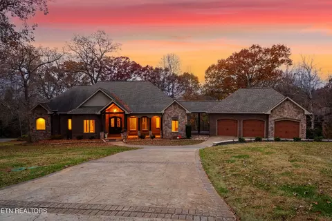 362 Parkwood Cir, Greenback, TN 37742