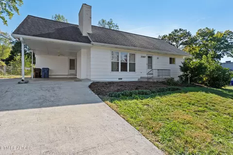 157 Cumberland View Dr, Oak Ridge, TN 37830