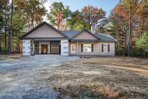106 Tavistock Ln, Crossville, TN 38558