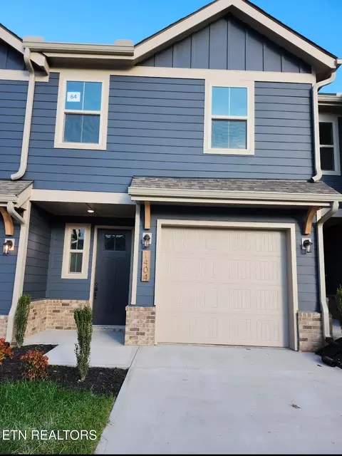1404 Mountain Quail Cir, Maryville, TN 37801