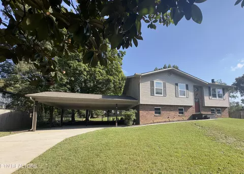 5706 NW Bluewood Ln, Knoxville, TN 37921