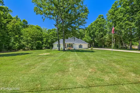 194 Laurel Cir, Crossville, TN 38555