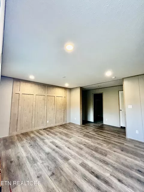 355 Church Dr, Lenoir City, TN 37771