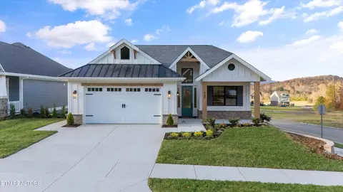 137 E Westcott Overlook, Oak Ridge, TN 37830
