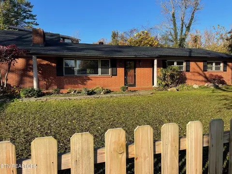 109 Hollywood Dr, Middlesboro, KY 40965