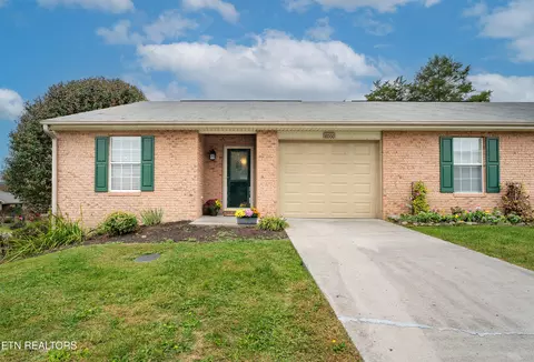 8000 Chambord Way, Powell, TN 37849