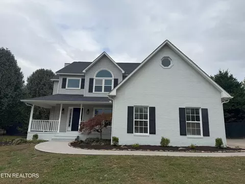 3065 Hirst Cir, Lenoir City, TN 37772