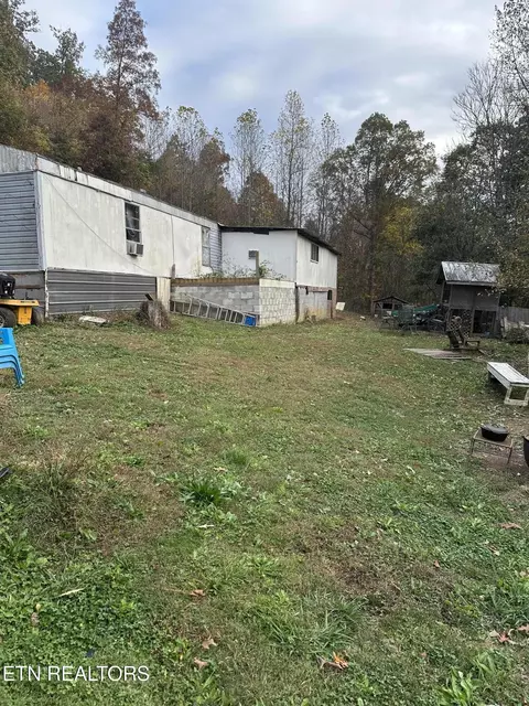 2405 Moss Rd, Philadelphia, TN 37846