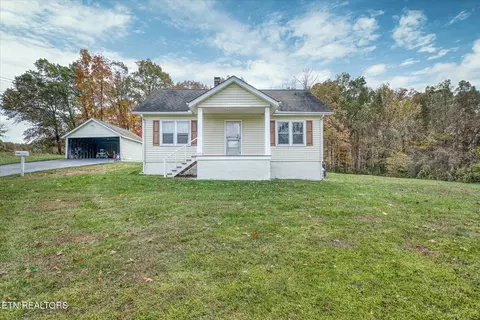 1040 Tom Price Rd, Jamestown, TN 38556