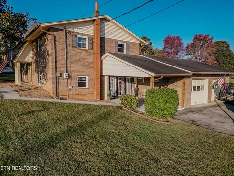 1821 Green Hill Dr, Morristown, TN 37814