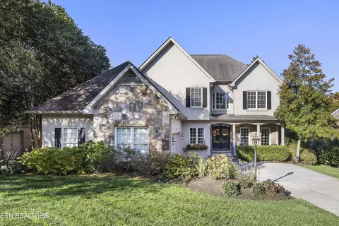 821 Vista Oaks Ln, Knoxville, TN 37919