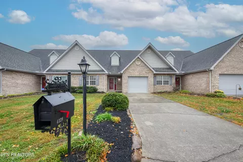 4320 Mill Pond Dr, Knoxville, TN 37917