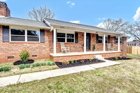 904 Ponder Rd, Knoxville, TN 37923