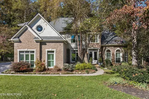 16 Rockingham Rd, Oak Ridge, TN 37830