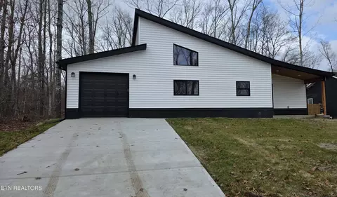 3014 Diego Dr, Crossville, TN 38572