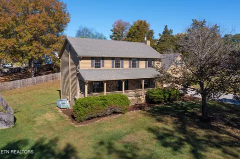 11400 Hickory Springs Dr, Knoxville, TN 37932