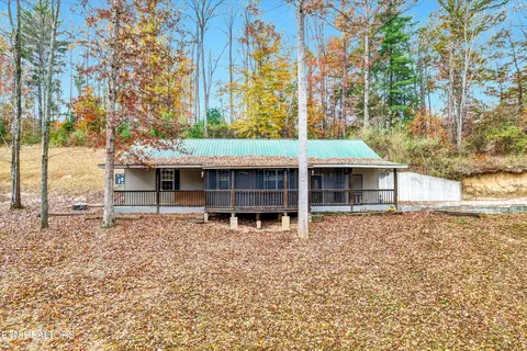 220 Hill Ave, Oneida, TN 37841