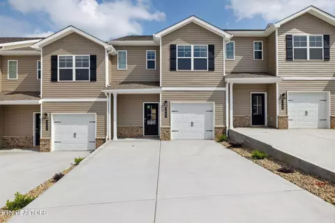 3461 Tyee Crossing Way, Kodak, TN 37764