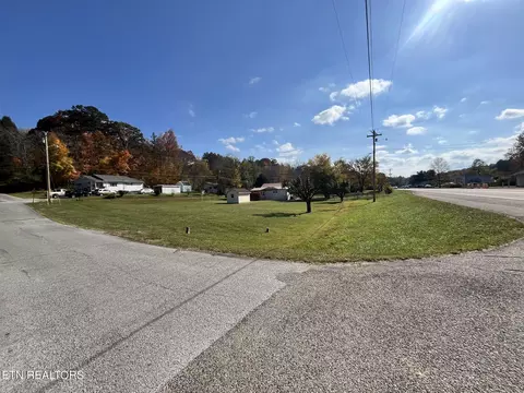 282 Pentcost St, Oneida, TN 37841 photo 3
