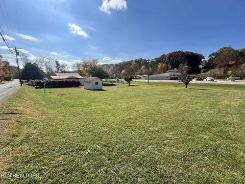 282 Pentcost St, Oneida, TN 37841 photo 8
