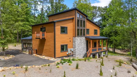 2215 Sawmill Cove Dr, Sevierville, TN 37862