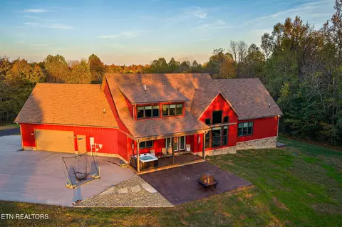 11564 Pete Carr Ridge Rd, Silver Point, TN 38582