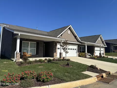 659 Snowflower Cir #143, Pigeon Forge, TN 37863