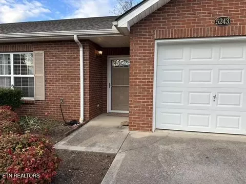 5243 Blue Star Dr, Knoxville, TN 37914
